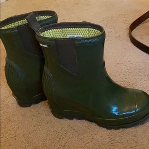 Sorel wedge rainboots